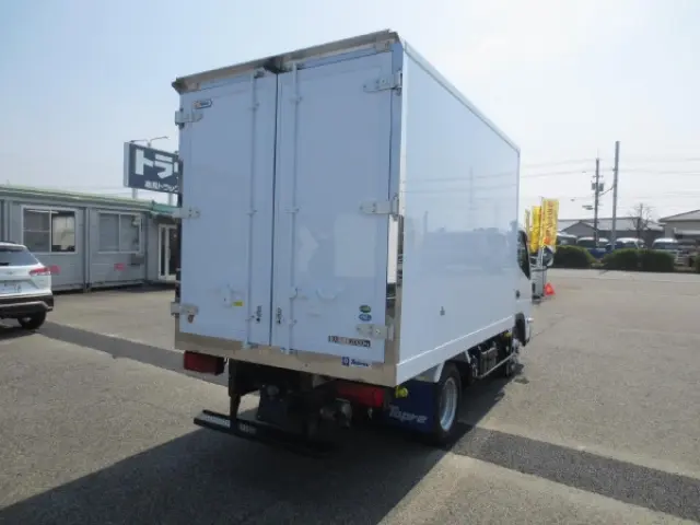 三菱 キャンター 2RG-FBA20(2WD)の写真4