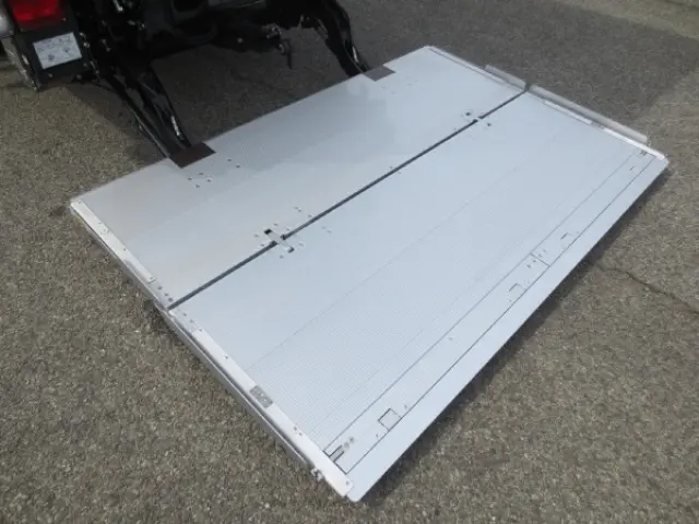 日野 レンジャー 2KG-FD2ABG(2WD)の写真13