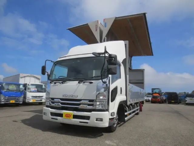いすゞ フォワード 2RG-FRR90T2(2WD)の写真1