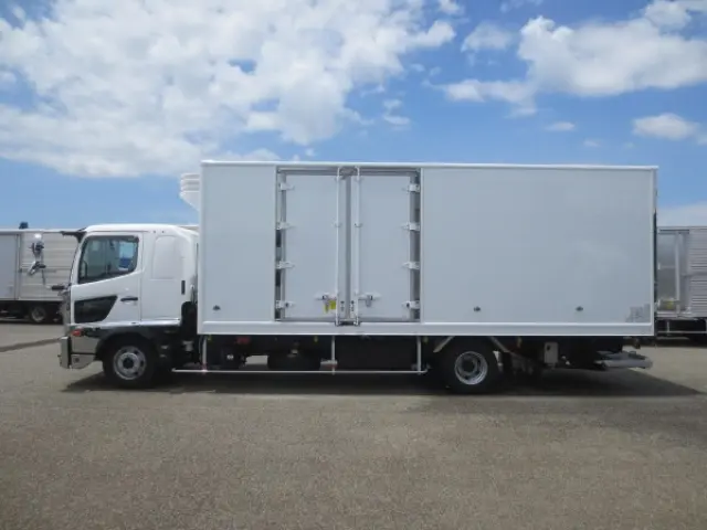 日野 レンジャー 2KG-FD2ABG(2WD)の写真9