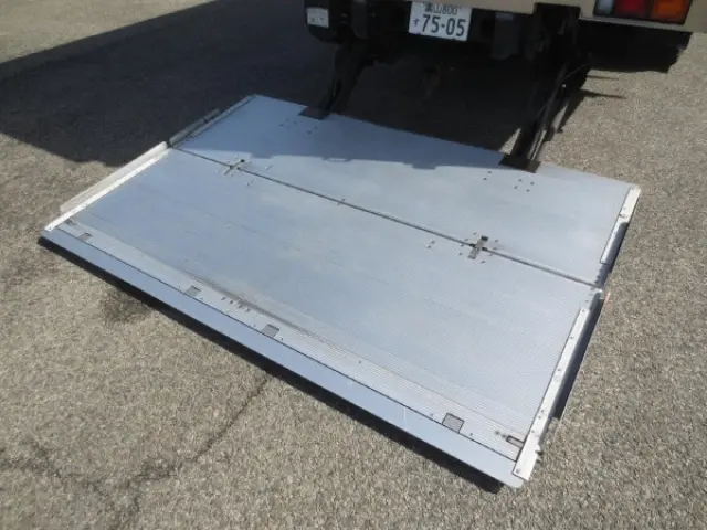 三菱 ファイター 2KG-FK62F(2WD)の写真12