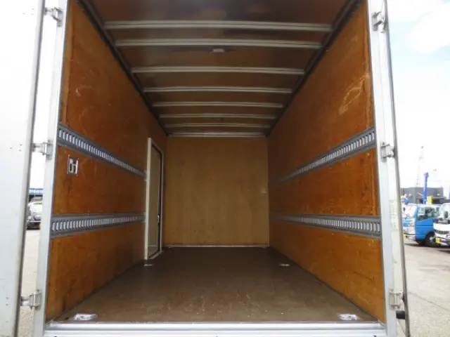 トヨタ ダイナ TKG-XZU710(2WD)の写真10