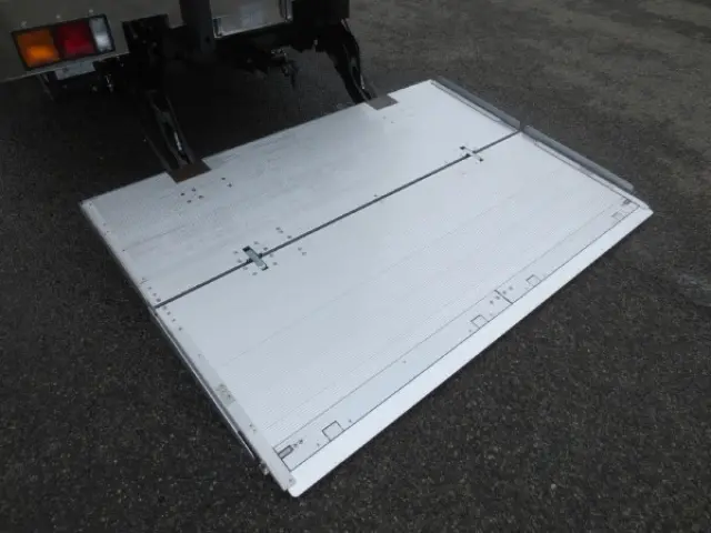 三菱 ファイター 2KG-FK65F(2WD)の写真12