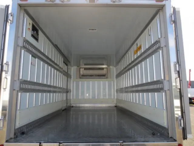 三菱 キャンター TKG-FEB50(2WD)の写真10