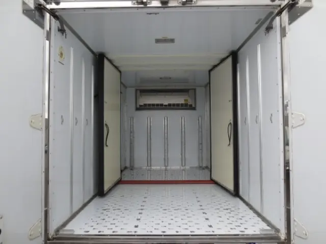 日野 デュトロ 2RG-XZC605M(2WD)の写真10