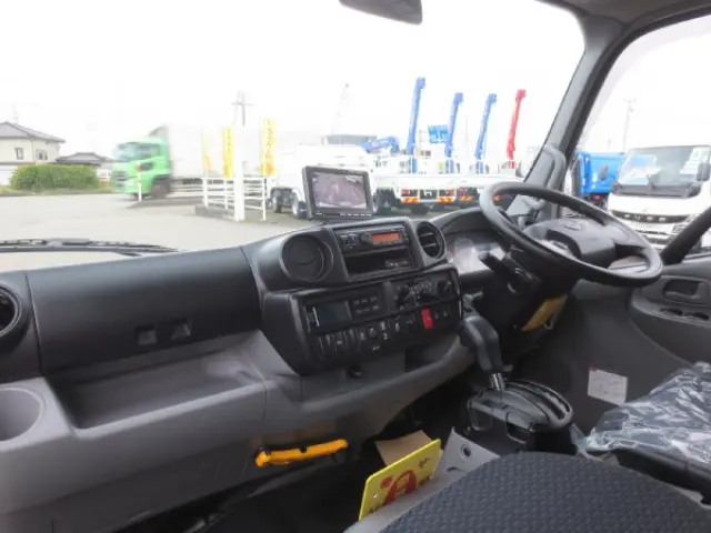 日野 デュトロ 2RG-XZC605M(2WD)の写真20