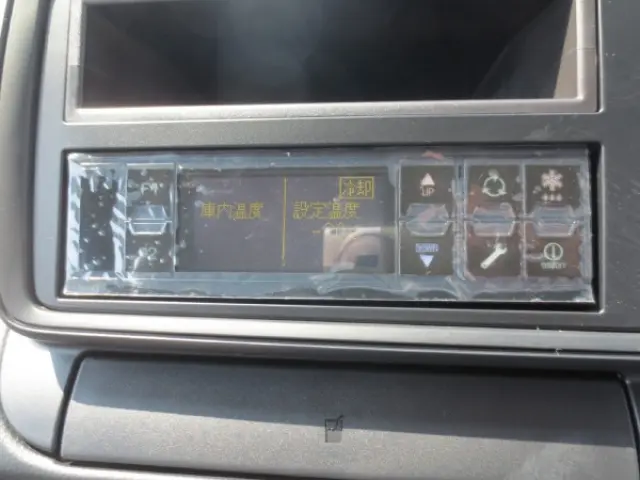 三菱 キャンター 2RG-FBAV0(2WD)の写真14