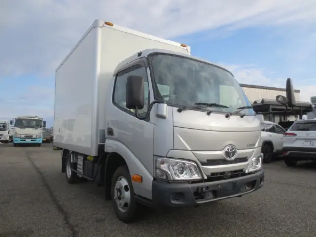 トヨタ ダイナ 2RG-XZC605(2WD)の写真2