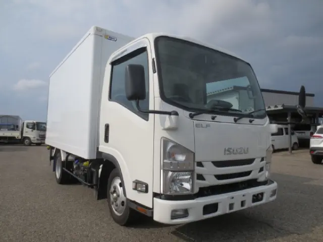 いすゞ エルフ 2RG-NLR88AN(2WD)の写真2