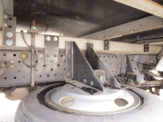 いすゞ エルフ 2RG-NLR88AN(2WD)の写真12