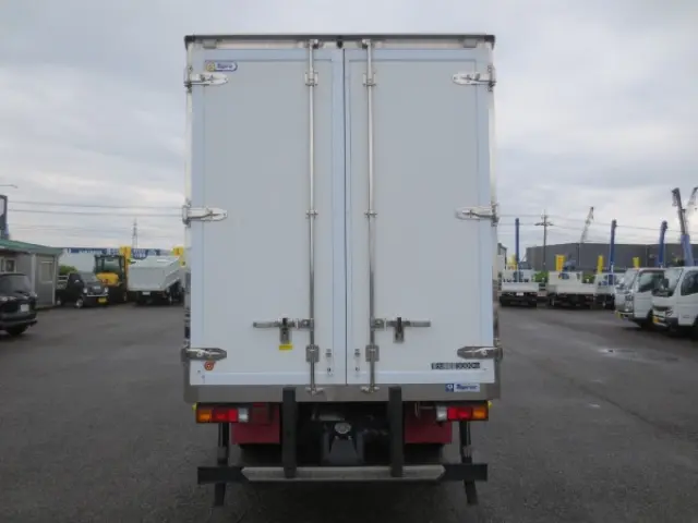 三菱 キャンター 2PG-FEAV0(2WD)の写真7