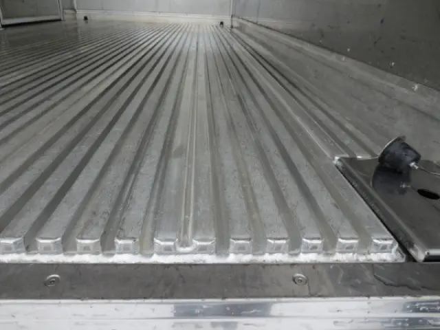 三菱 キャンター 2PG-FEAV0(2WD)の写真12