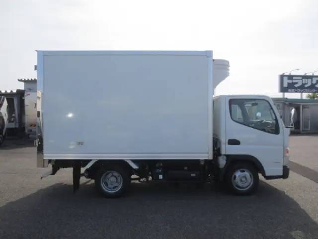 三菱 キャンター TPG-FBA20(2WD)の写真8