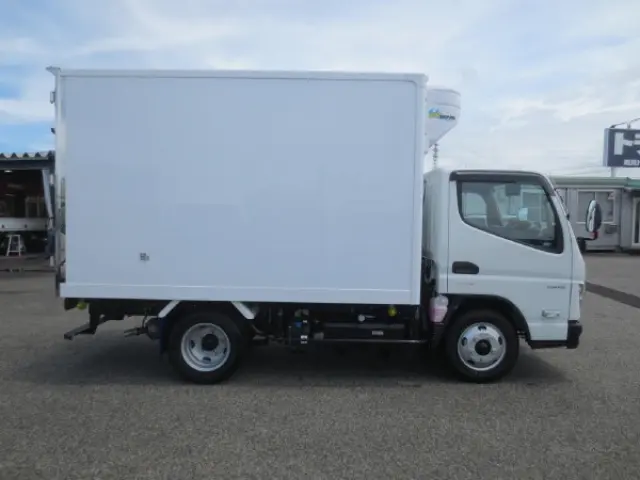 三菱 キャンター 2RG-FBAV0(2WD)の写真8