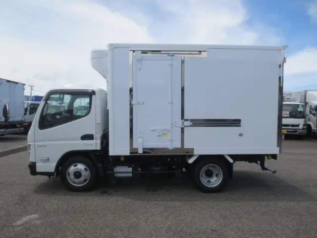 三菱 キャンター 2RG-FBAV0(2WD)の写真9