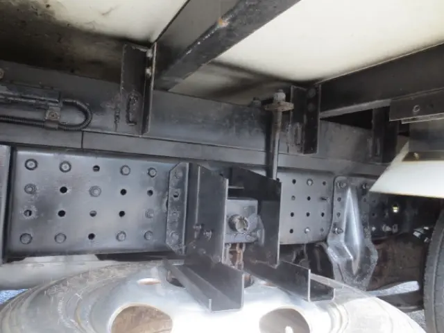 三菱 キャンター TPG-FBA20(2WD)の写真15