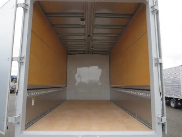 三菱 キャンター 2RG-FEB80(2WD)の写真12