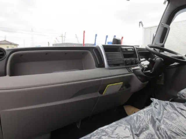 三菱 キャンター 2RG-FEB80(2WD)の写真15