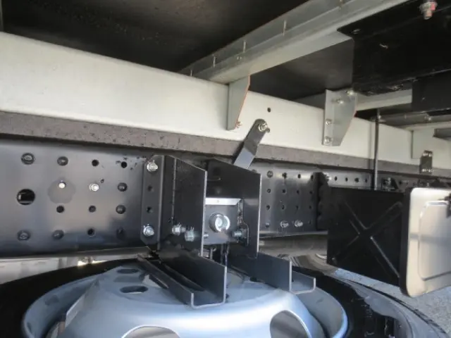 三菱 キャンター 2PG-FEB80(2WD)の写真13