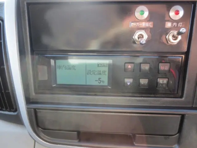 三菱 キャンター 2PG-FEB90(2WD)の写真15