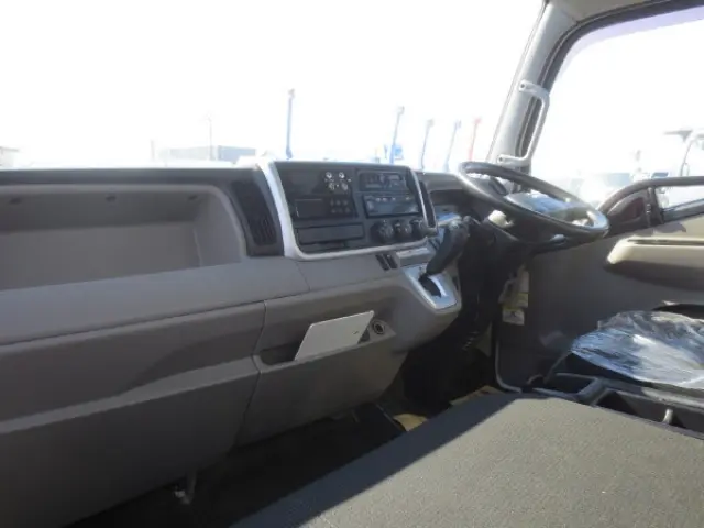 三菱 キャンター 2PG-FEB90(2WD)の写真18