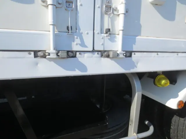 三菱 キャンター 2PG-FEB90(2WD)の写真22