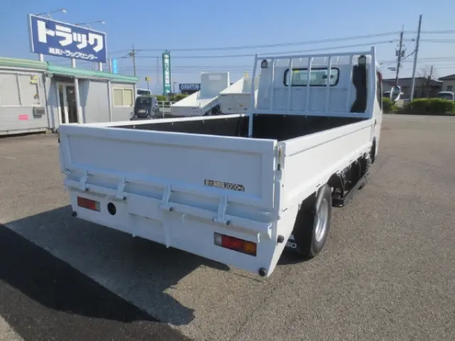 三菱 キャンター TPG-FEB20(2WD)の写真4