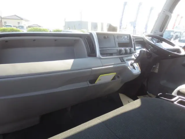 三菱 キャンター TPG-FEB20(2WD)の写真14