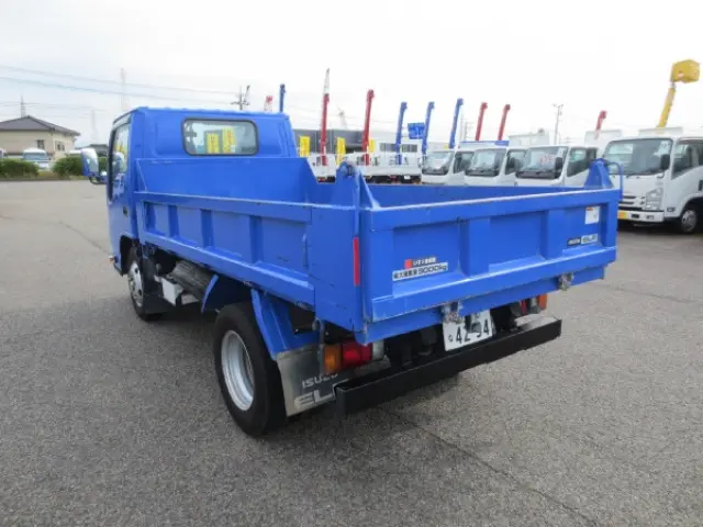 いすゞ エルフ 2RG-NKR88AD(2WD)の写真5