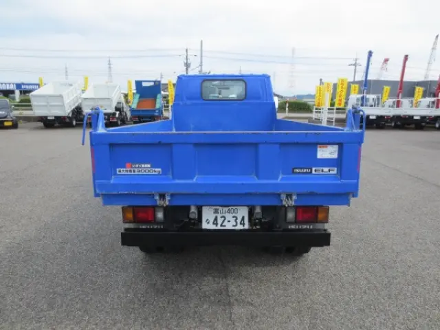 いすゞ エルフ 2RG-NKR88AD(2WD)の写真7