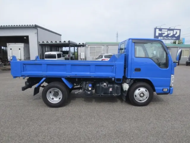 いすゞ エルフ 2RG-NKR88AD(2WD)の写真8