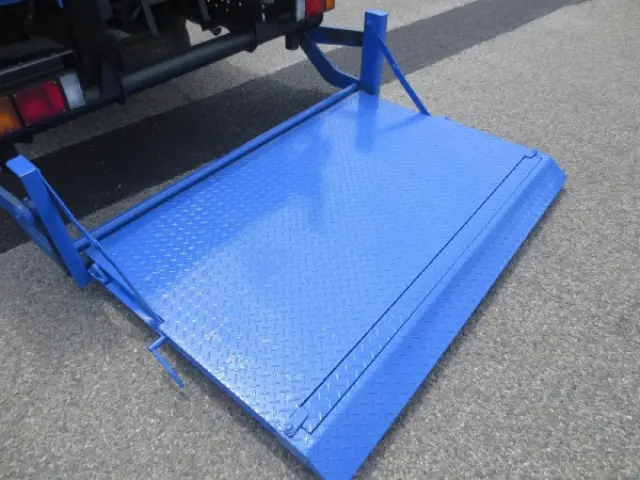 いすゞ エルフ 2RG-NPR88AR(2WD)の写真11