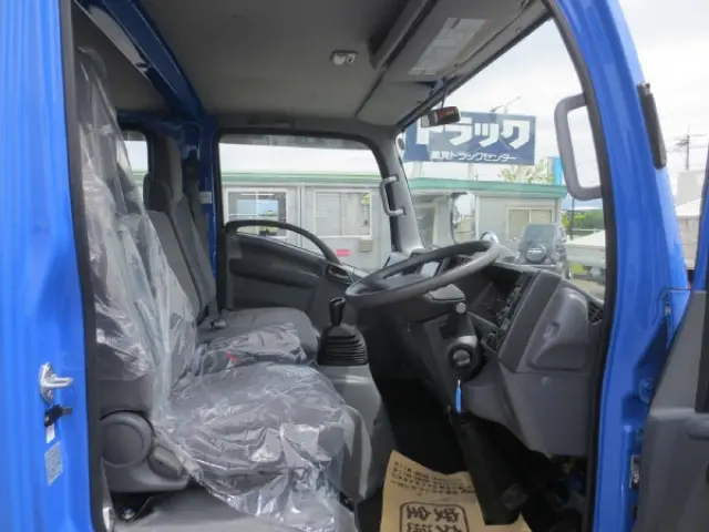 いすゞ エルフ 2RG-NPR88AR(2WD)の写真13