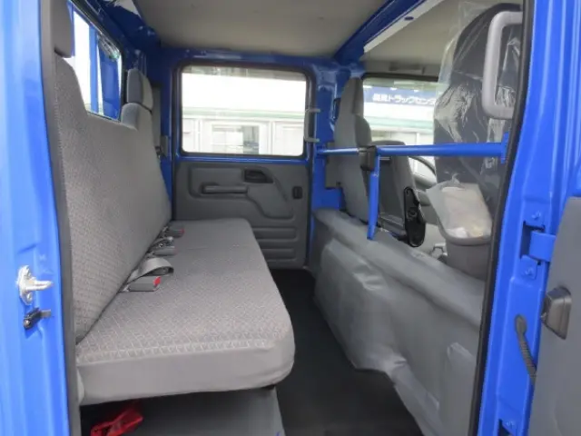 いすゞ エルフ 2RG-NPR88AR(2WD)の写真14