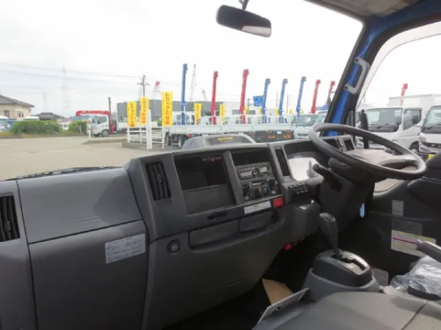 いすゞ エルフ 2RG-NKR88AD(2WD)の写真15
