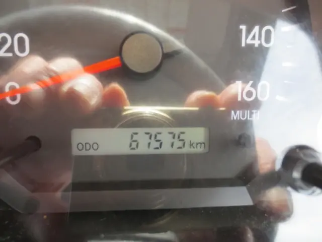 いすゞ エルフ 2RG-NPR88AR(2WD)の写真16