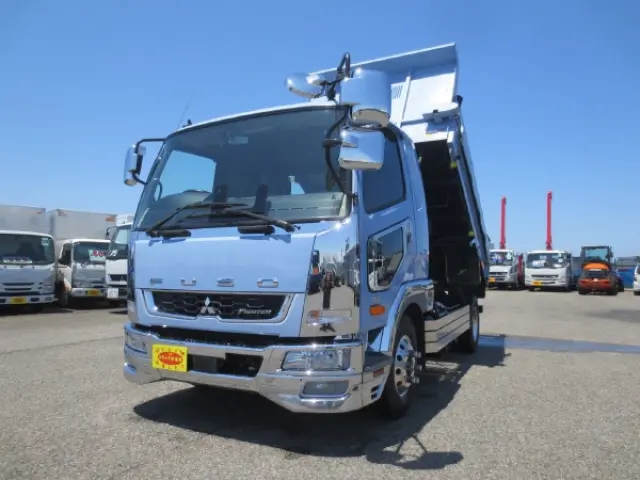 三菱 ファイター 2KG-FK62F(2WD)の写真1