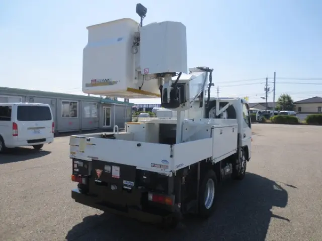 三菱 キャンター TPG-FEA50(2WD)の写真4