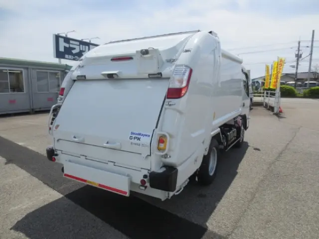 三菱 キャンター 2RG-FEAV0(2WD)の写真4