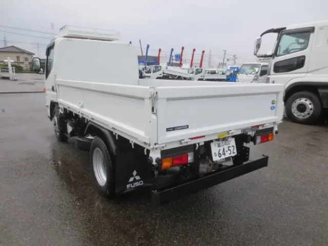 三菱 キャンター 2RG-FBAV0(2WD)の写真5