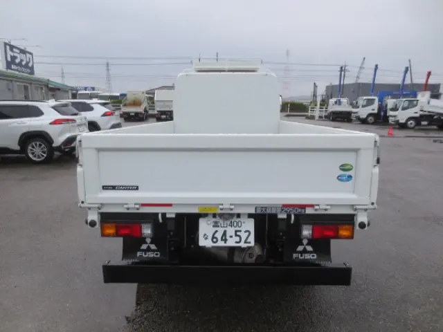 三菱 キャンター 2RG-FBAV0(2WD)の写真7