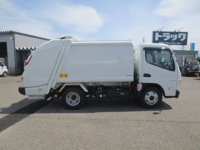 三菱 キャンター 2RG-FEAV0(2WD)の写真8