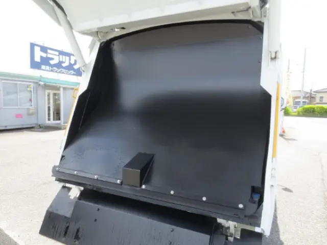 三菱 キャンター 2RG-FEAV0(2WD)の写真11