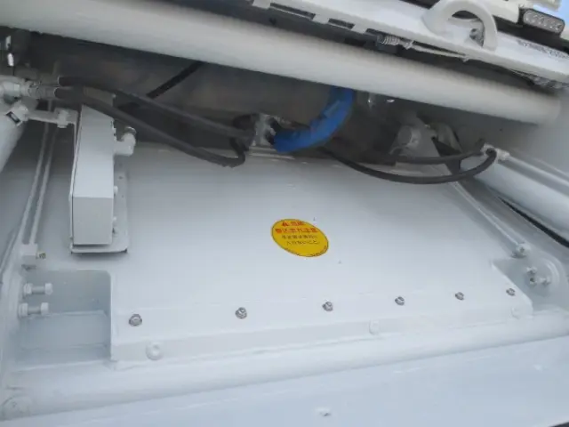 三菱 キャンター 2RG-FEAV0(2WD)の写真14