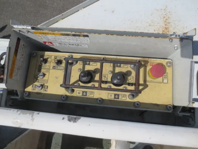 三菱 キャンター TPG-FEA50(2WD)の写真16