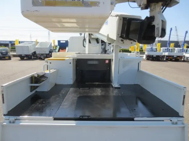 三菱 キャンター TPG-FEA50(2WD)の写真18