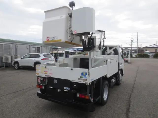 三菱 キャンター TPG-FEA50(2WD)の写真4