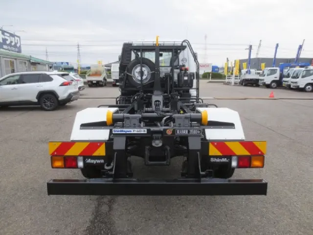 三菱 ファイター 2KG-FK72F(2WD)の写真7