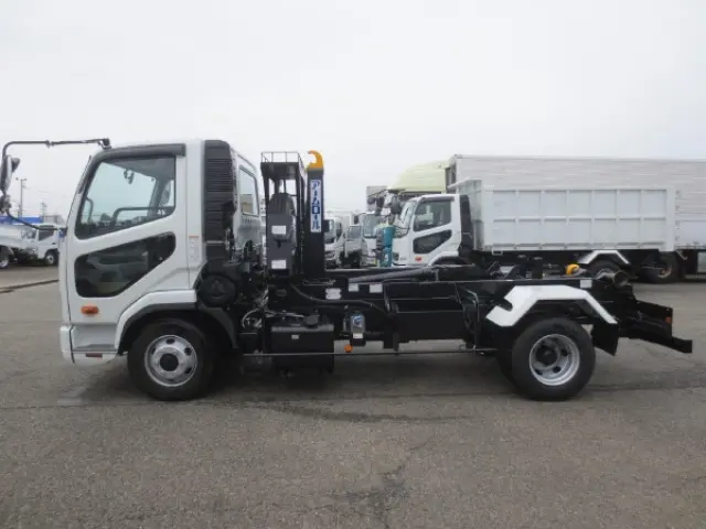 三菱 ファイター 2KG-FK72F(2WD)の写真9