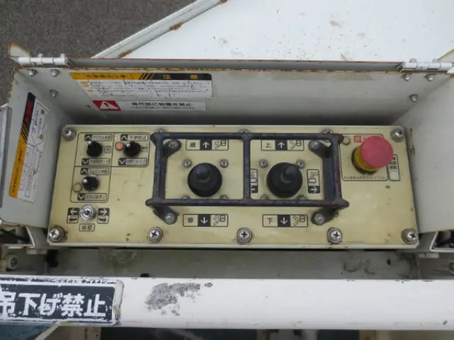 三菱 キャンター TPG-FEA50(2WD)の写真17